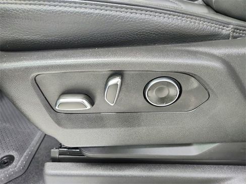 Used 2025 GMC Sierra 3500 Denali w/ Technology Package image 20