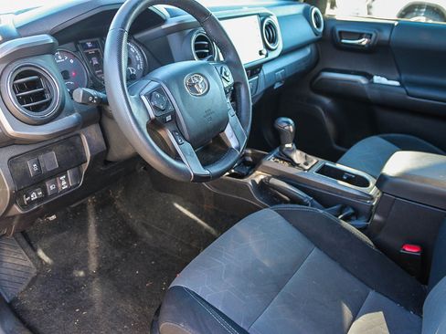 Used 2023 Toyota Tacoma 2WD Double Cab image 11