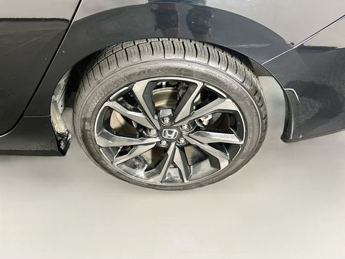 Used 2019 Honda Civic Sport image 11