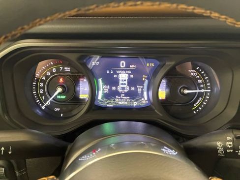 Used 2024 Jeep Wrangler Unlimited Sahara w/ Technology Group AWD/4WD image 25