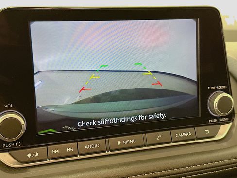 Used 2025 Nissan Rogue SV image 22