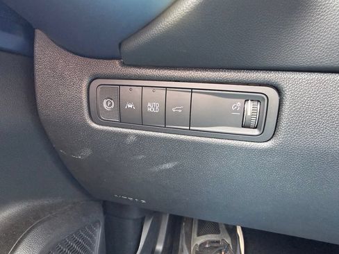 Used 2025 Chevrolet Equinox EV LT w/ Convenience Package FWD image 50