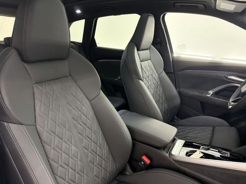 Used 2025 Audi SQ5 Premium Plus AWD/4WD image 30
