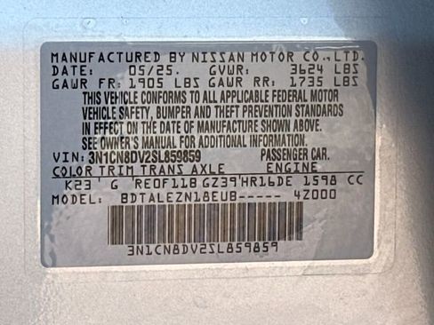 Used 2025 Nissan Versa S w/ Trunk Package image 30