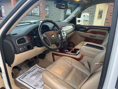 Used 2008 Chevrolet Silverado 3500 LTZ w/ EZ-Lift Tailgate Package image 25