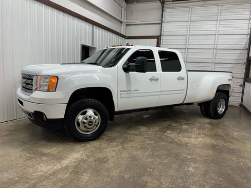 Used 2013 GMC Sierra 3500 Denali image 9