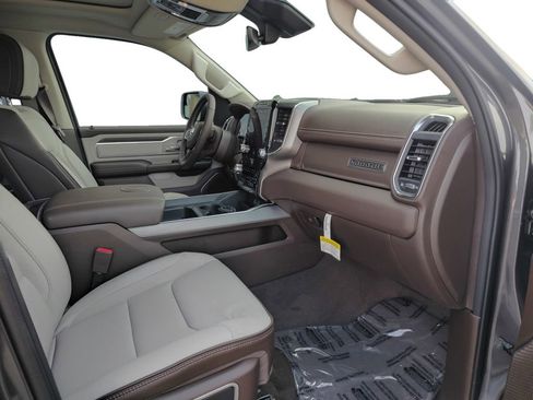 New 2026 RAM 1500 Laramie AWD/4WD image 24