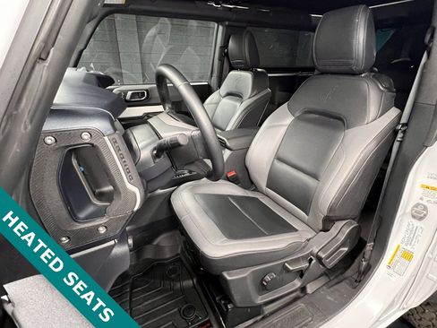 Used 2024 Ford Bronco Black Diamond image 3