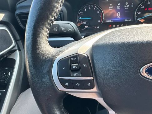 Used 2022 Ford Explorer XLT AWD/4WD image 14