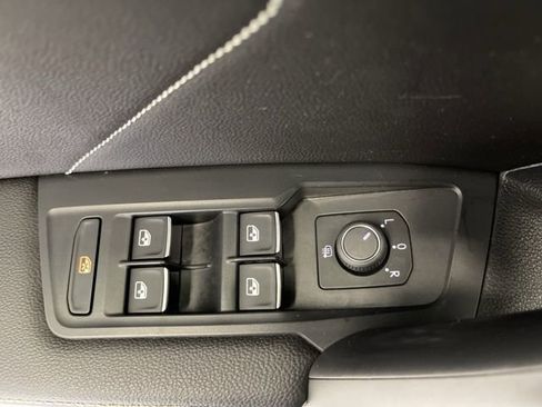 Certified 2022 Volkswagen Tiguan SE AWD/4WD image 28