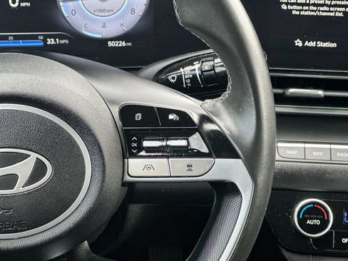Used 2025 Hyundai Elantra Limited FWD image 21