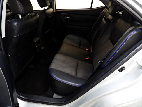 Used 2018 Toyota Corolla SE FWD image 15