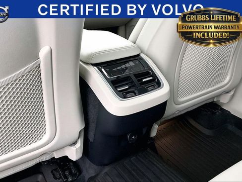 Used 2024 Volvo XC60 B5 Ultimate w/ Protection Package Premier AWD/4WD image 30