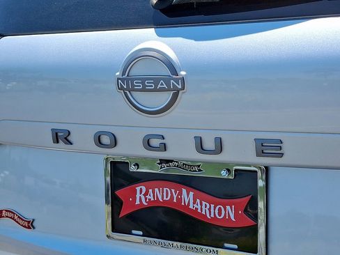 Used 2025 Nissan Rogue SV AWD/4WD image 32