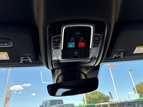 New 2026 RAM 2500 Laramie AWD/4WD image 37
