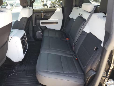 Used 2024 GMC Hummer EV 2X w/ Extreme Off-Road Package AWD/4WD image 13