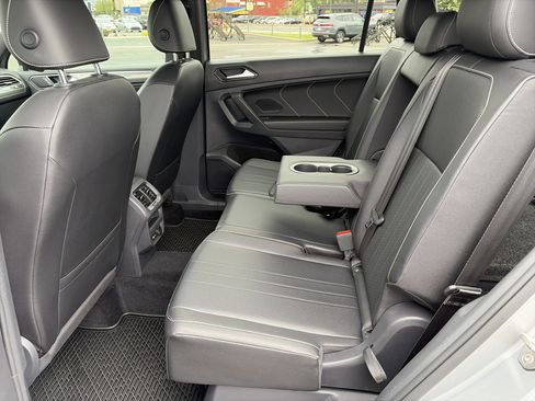 Used 2022 Volkswagen Tiguan SE R-Line FWD image 25