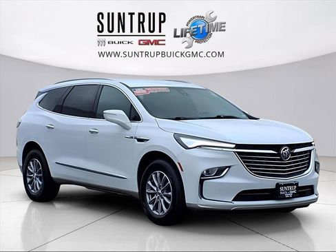Used 2024 Buick Enclave Premium image 1