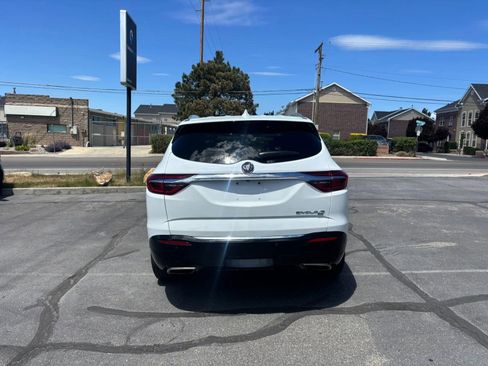 Used 2019 Buick Enclave Essence AWD/4WD image 6