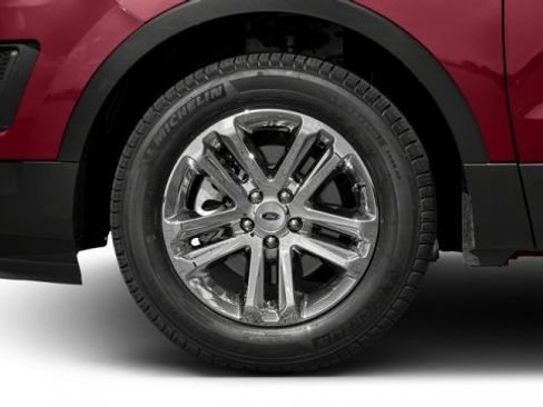 Used 2016 Ford Explorer image 11