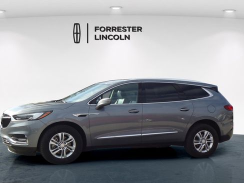 Used 2018 Buick Enclave Essence image 6