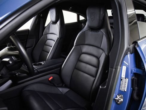 Used 2022 Porsche Taycan image 5