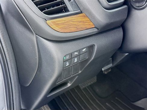 Used 2020 Honda CR-V Touring image 7