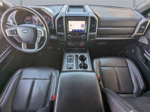 Used 2021 Ford Expedition XLT image 18