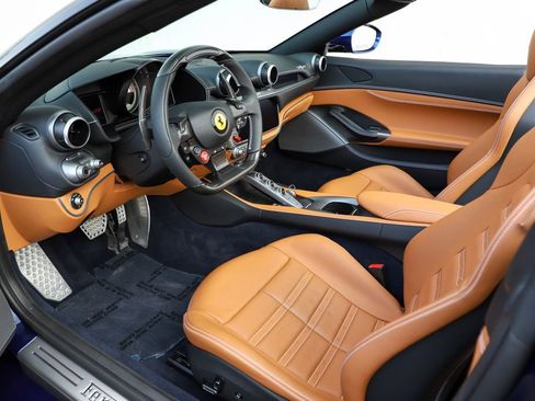 Certified 2023 Ferrari Portofino M image 9