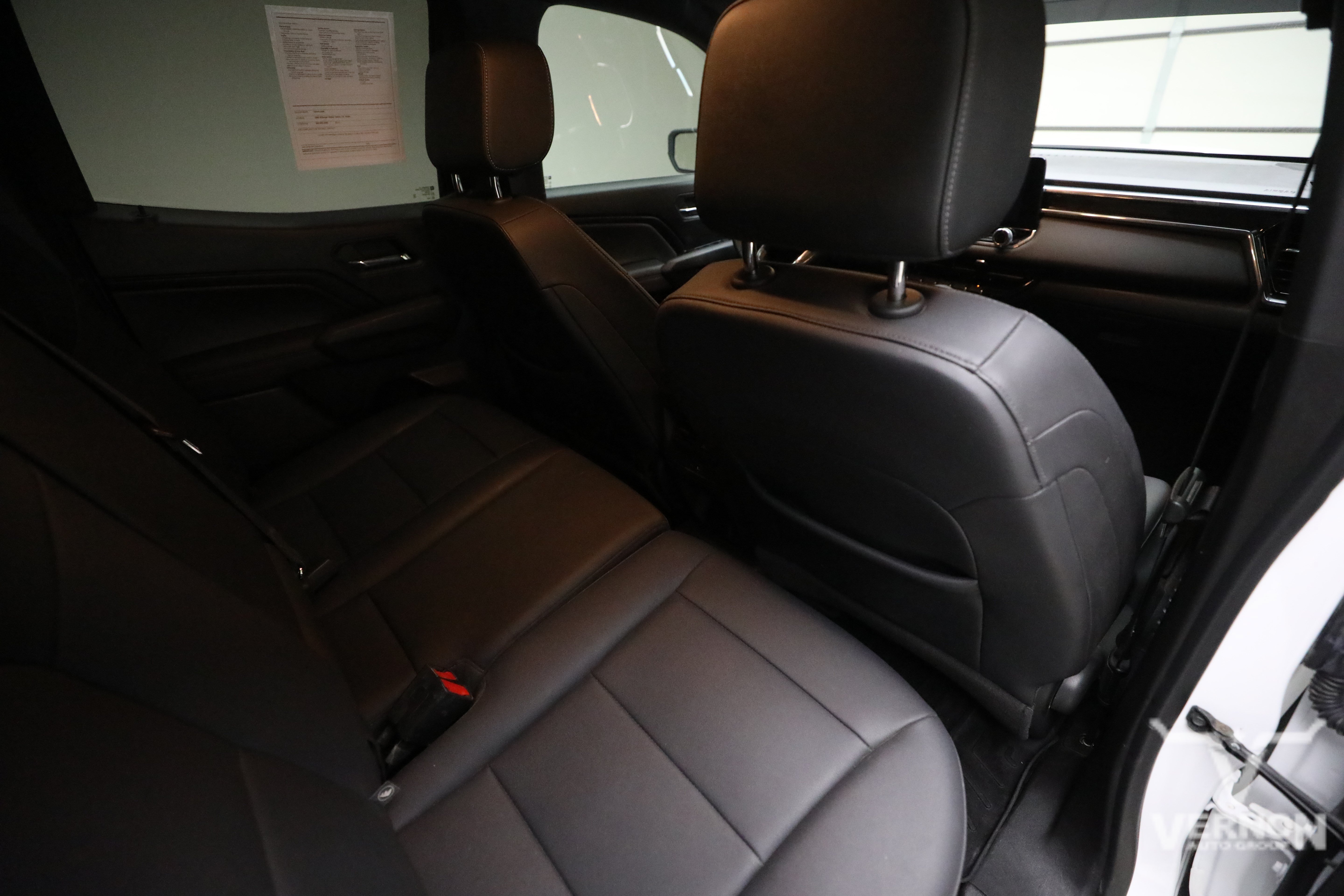 Used 2024 GMC Canyon Elevation w/ Elevation Premium Package AWD/4WD image 12
