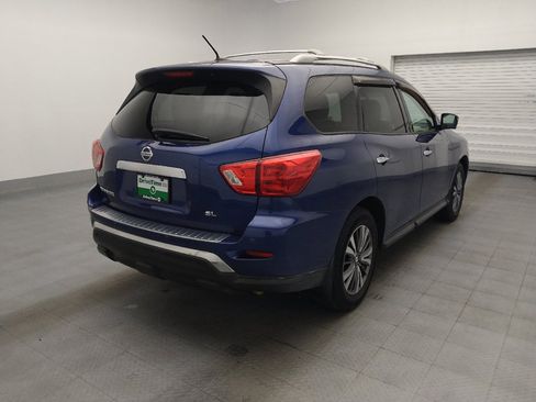 Used 2017 Nissan Pathfinder SL FWD image 9
