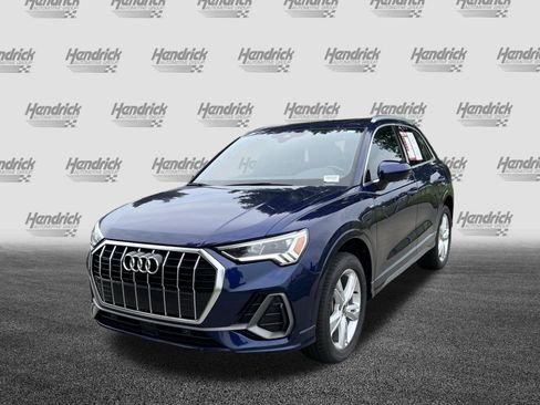 Used 2023 Audi Q3 2.0T Premium w/ Convenience Package AWD/4WD image 5