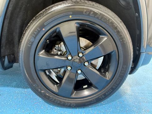 Used 2015 Jeep Grand Cherokee Altitude AWD/4WD image 48