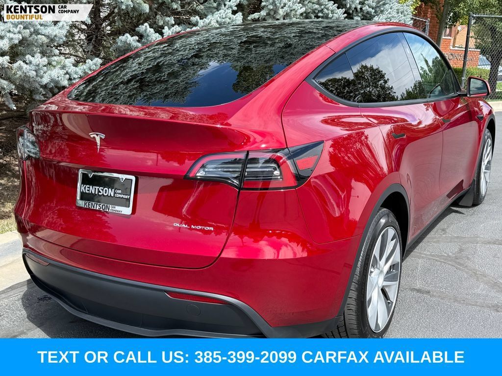 Used 2024 Tesla Model Y Long Range AWD/4WD image 8