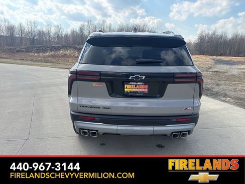 New 2026 Chevrolet Traverse Z71 w/ Driver Confidence Package image 8