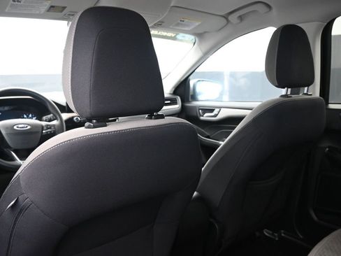 Used 2021 Ford Escape SE image 22