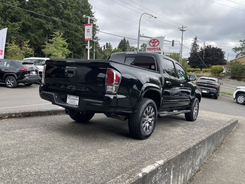 Certified 2022 Toyota Tacoma Limited AWD/4WD image 8