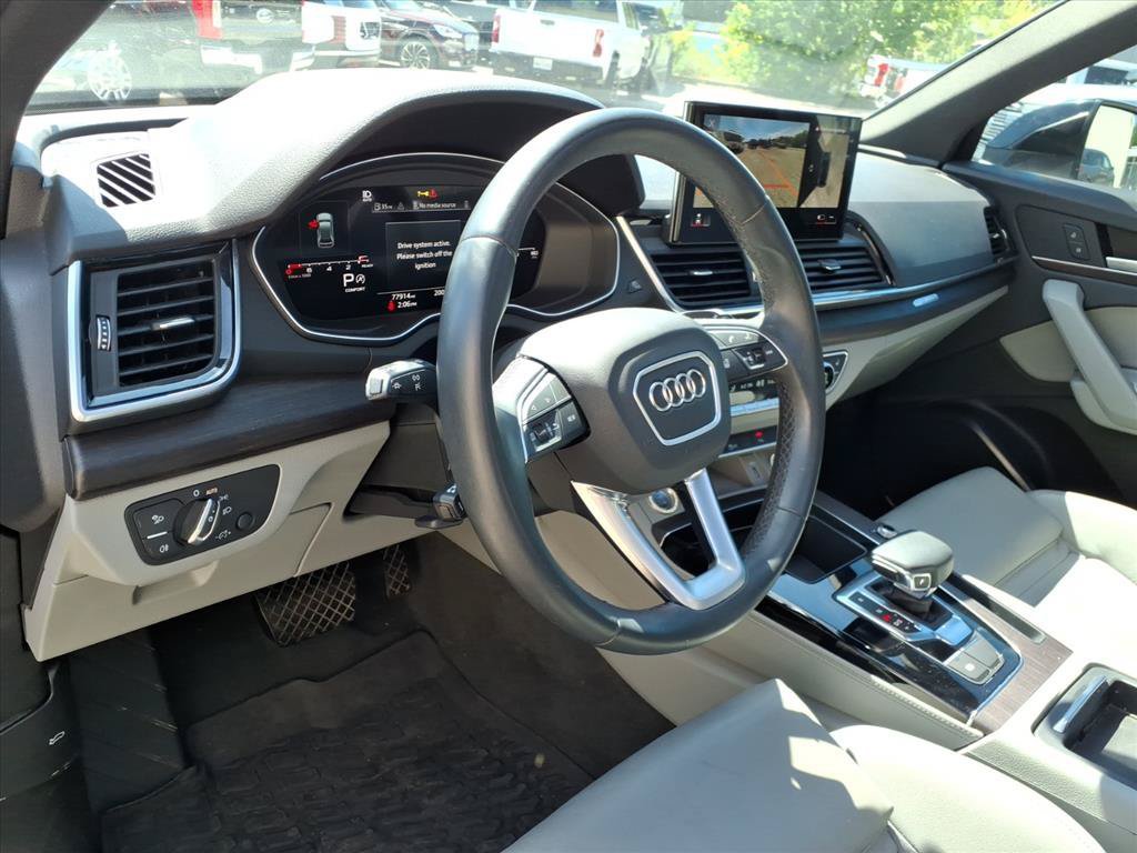 Used 2022 Audi Q5 2.0T Premium Plus w/ Premium Plus Package AWD/4WD image 18