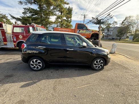 Used 2014 FIAT 500L Easy w/ Popular Equipment Group FWD image 5
