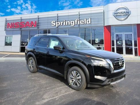 New 2025 Nissan Pathfinder SL image 1