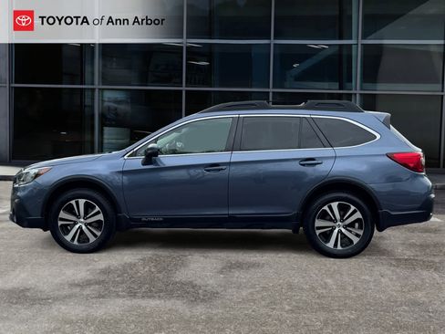 Used 2018 Subaru Outback 2.5i Limited image 10