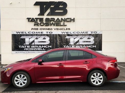 Used 2022 Toyota Corolla LE image 9