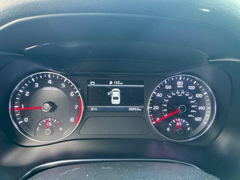 Used 2022 Kia Forte LXS FWD image 25