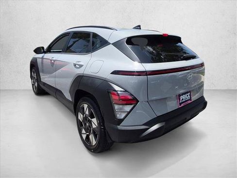 Used 2024 Hyundai Kona SEL FWD image 8