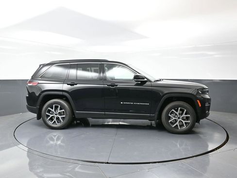New 2025 Jeep Grand Cherokee Limited w/ Trailer Tow Package image 4