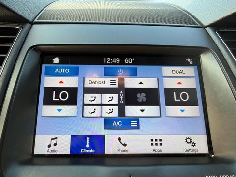 Used 2017 Ford Taurus SEL w/ Equipment Group 201A image 35