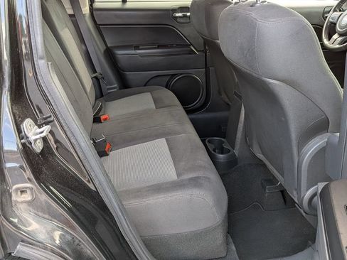 Used 2011 Jeep Patriot Latitude FWD image 21