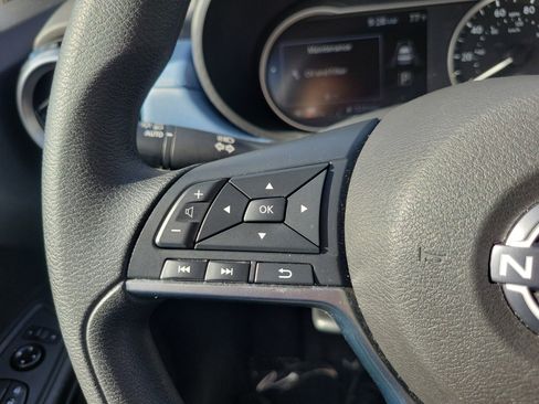 Used 2025 Nissan Versa SV image 18