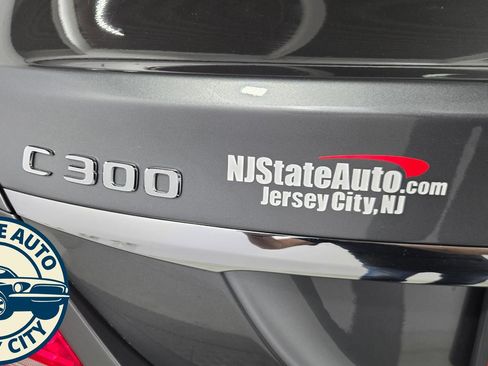 Used 2018 Mercedes-Benz C 300 4MATIC Sedan w/ Multimedia Package image 31