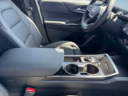 New 2026 Chevrolet Equinox LT FWD image 7